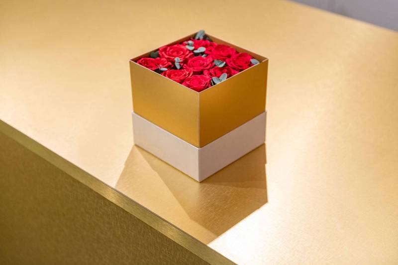 Gold_Rosen_retail_Flobox_SCS_Vierzueins_Design