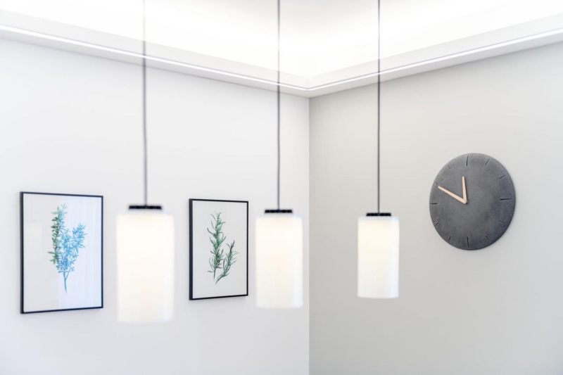 Lampe_Esstisch_Wohnzimmerumbau_Haussanierung_Vierzueins_Design