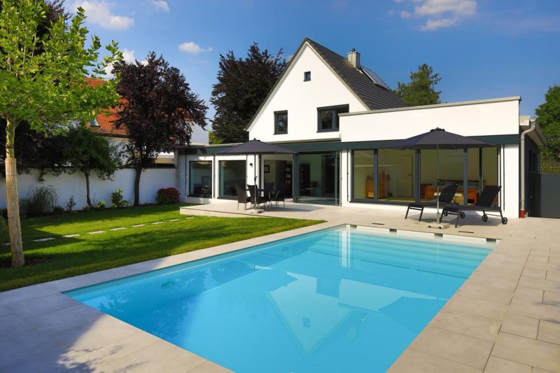 Pool_Wohnhaussanierung_Vierzueins_Design